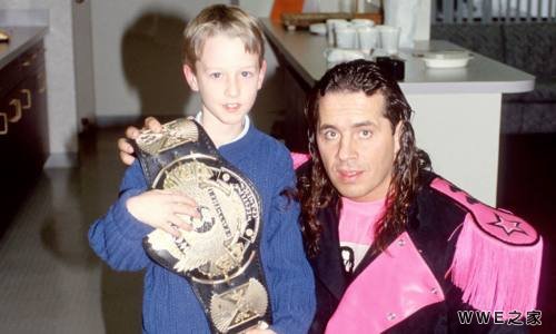 WWE的著名历史事件!他没有投降,却输掉了冠军!