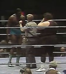 WWE波波·巴西 vs Crusher Blackwell