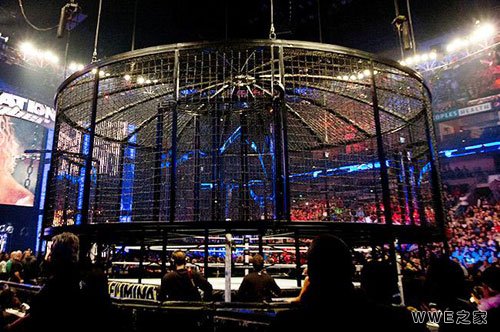 <b>WWE2015铁笼密室淘汰赛再度归来？</b>