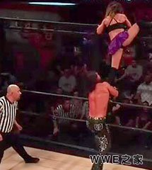 <b>墨西哥地下摔角Lucha Underground第三季《第十六集》</b>