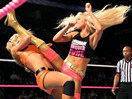 WWE女子撕衣-内衣肉搏赛：艾玛vs萨莫雷(蕾拉)-SS摔角2014年11月1日 - 狂野角斗士