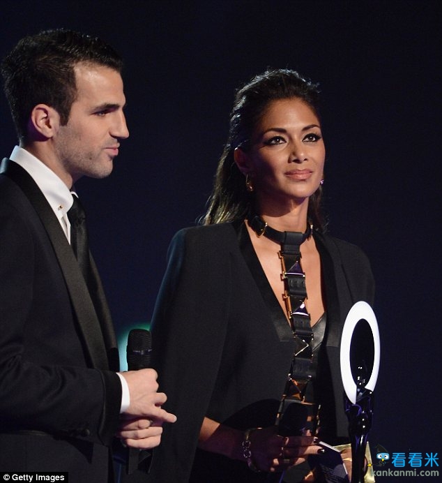 小法为欧冠胜曼城道歉 上颁奖礼约会汉密尔顿前女友