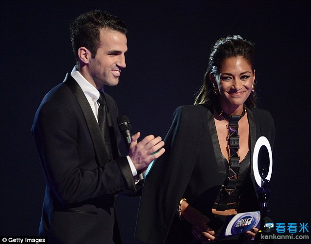 小法为欧冠胜曼城道歉 上颁奖礼约会汉密尔顿前女友