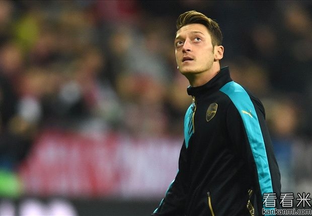 厄齐尔：新的一年俱乐部国家队都要努力