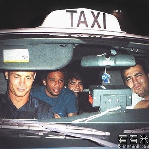 今日趣图：幸运的老司机