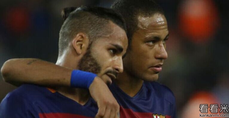 西媒：巴萨考虑让道格拉斯租借离队