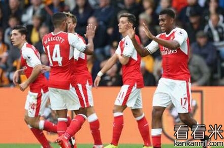 英超-桑切斯双响沃尔科特破门 阿森纳4-1胜10人赫尔城